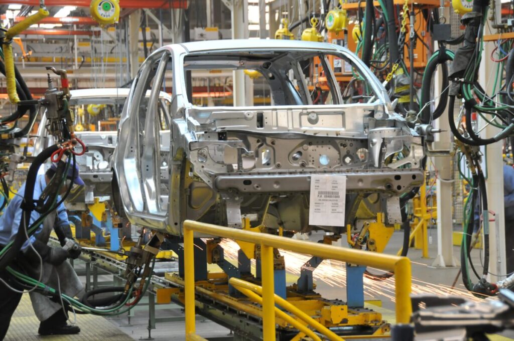Quanto custaria um Nissan Livina hoje, com a inflação?
